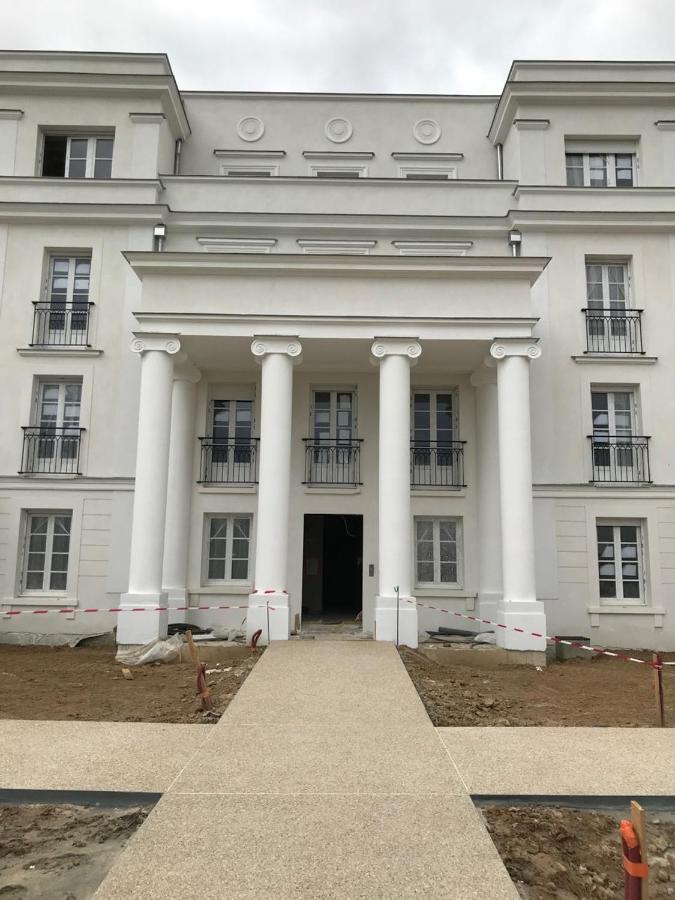3 Room Flat In Parklane - 1,5Km Disney セリ エクステリア 写真