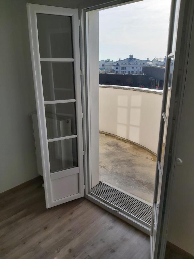3 Room Flat In Parklane - 1,5Km Disney セリ エクステリア 写真