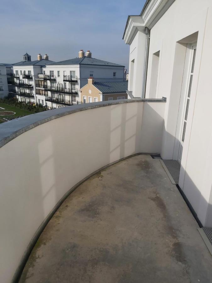 3 Room Flat In Parklane - 1,5Km Disney セリ エクステリア 写真